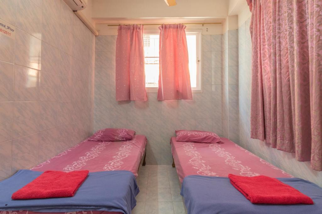 New Central Guesthouse Банкок Екстериор снимка
