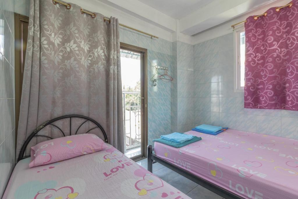 New Central Guesthouse Банкок Екстериор снимка