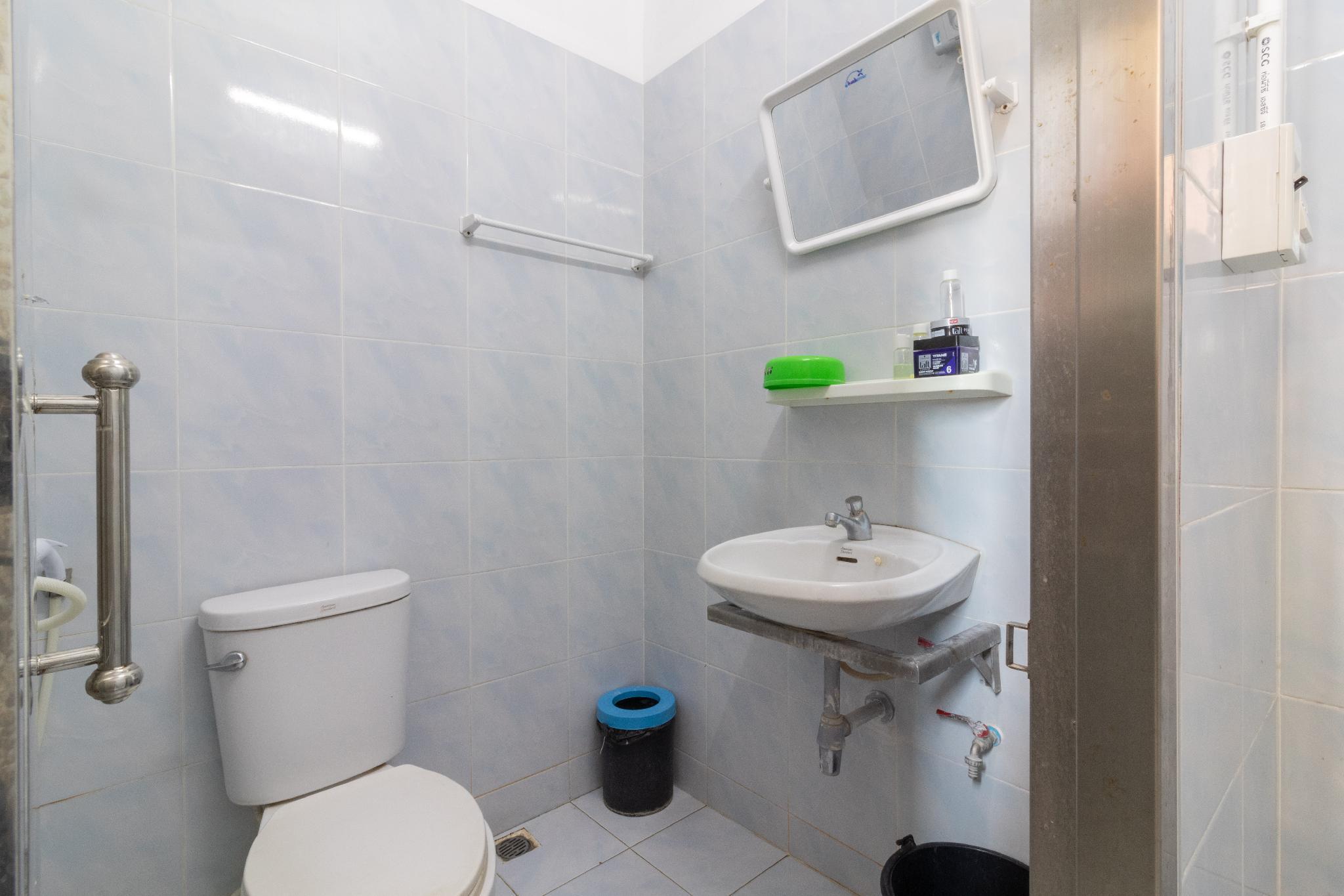 New Central Guesthouse Банкок Екстериор снимка